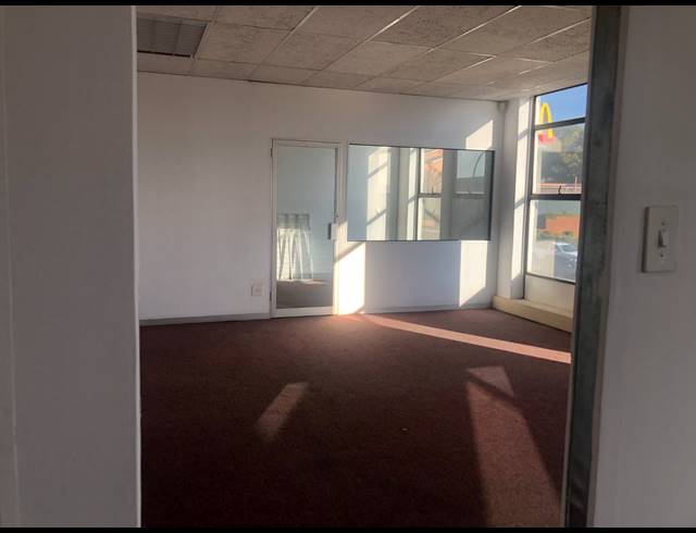 91M² OFFICE TO LET IN CRAIGHALL